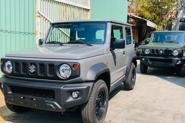 Đại lý bắt đầu nhận cọc Suzuki Jimny 2023, rẻ hơn nhập tư 600 triệu Dai ly bat dau nhan coc Suzuki Jimny 2023, re hon nhap tu 600 trieu