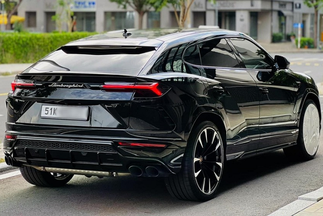 Giá SUV Lamborghini Urus ra sao sau khi đã bị dừng sản xuất? - Hình 12 Gia SUV Lamborghini Urus ra sao sau khi da bi dung san xuat?-Hinh-12