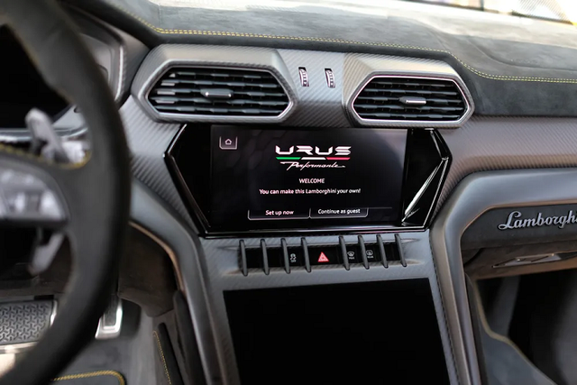 Giá SUV Lamborghini Urus ra sao sau khi đã bị dừng sản xuất? - Hình 7 Gia SUV Lamborghini Urus ra sao sau khi da bi dung san xuat?-Hinh-7