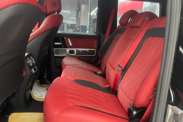 Cận cảnh chiếc Mercedes-AMG G63 của ca sĩ Tuấn Hưng được rao bán hơn 12 tỷ - Hình 7 Can canh chiec Mercedes-AMG G63 cua ca si Tuan Hung duoc rao ban hon 12 ty-Hinh-7