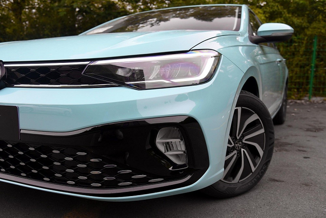 Volkswagen Lavida XR chỉ 330 triệu đồng, “em song sinh” của Virtus tiền tỷ - Hình 5 Volkswagen Lavida XR chi 330 trieu dong, “em song sinh” cua Virtus tien ty-Hinh-5