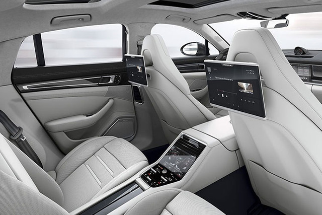 Điểm danh 10 xe sang có khoang hành khách VIP - Hình 6 Diem danh 10 xe sang co khoang hanh khach VIP-Hinh-6