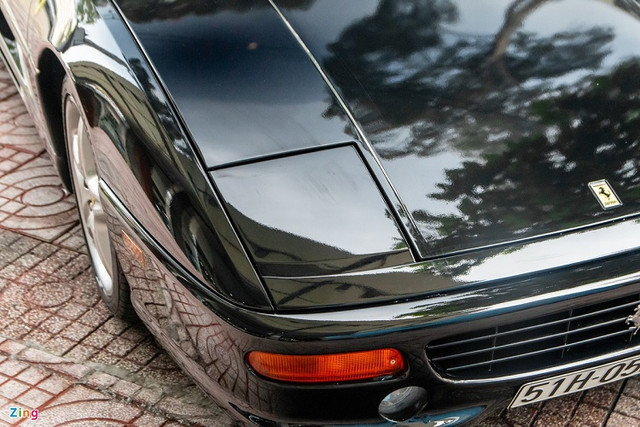 Siêu xe già Ferrari 355 F1 Spider của ông Đặng Lê Nguyên Vũ có gì đặc biệt? - Hình 9 Sieu xe gia Ferrari 355 F1 Spider cua ong Dang Le Nguyen Vu co gi dac biet?-Hinh-9