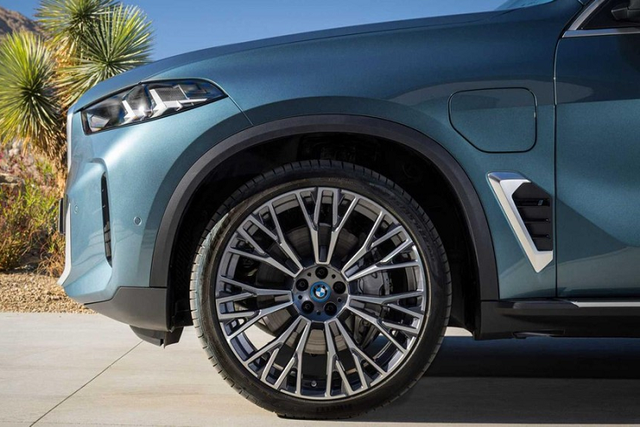 Chi tiet BMW X5 2024 voi hang loat nang cap-Hinh-6