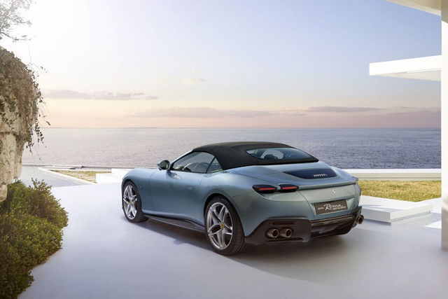 Ferrari Roma Spider 2024 mui trần mềm từ 280.000 USD có gì hay? - Hình 3 Ferrari Roma Spider 2024 mui tran mem tu 280.000 USD co gi hay?-Hinh-3