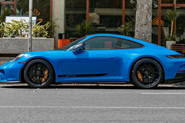Cường Đô la cầm lái Porsche 911 GT3 992 hơn 16 tỷ "phượt" Asean - Hình 2 Cuong Do la cam lai Porsche 911 GT3 992 hon 16 ty