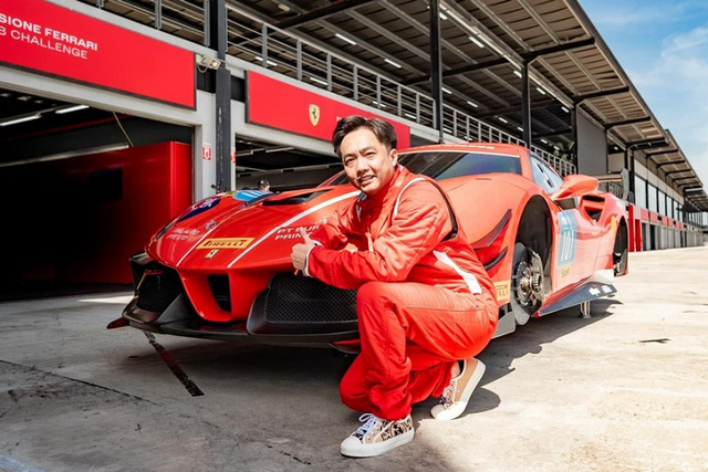 Cường Đô la trải nghiệm siêu xe đua Ferrari 488 Challenge - Hình 3 Cuong Do la trai nghiem sieu xe dua Ferrari 488 Challenge-Hinh-3