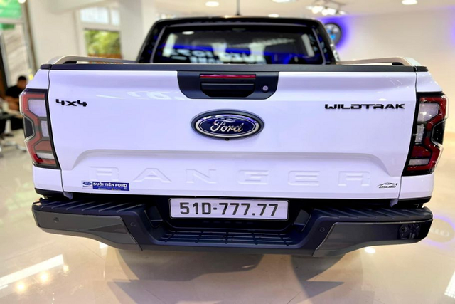 Ford Ranger biển ngũ quý 7 được rao bán 2,4 tỷ ở TP HCM - Hình 4 Ford Ranger bien ngu quy 7 duoc rao ban 2,4 ty o TP HCM-Hinh-4