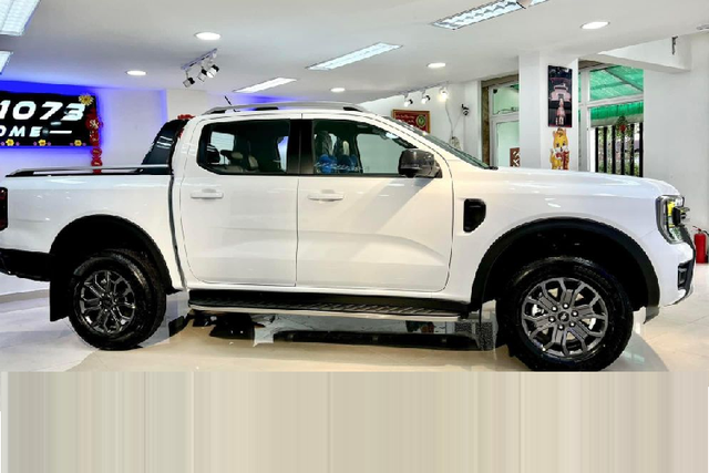 Ford Ranger biển ngũ quý 7 được rao bán 2,4 tỷ ở TP HCM - Hình 3 Ford Ranger bien ngu quy 7 duoc rao ban 2,4 ty o TP HCM-Hinh-3