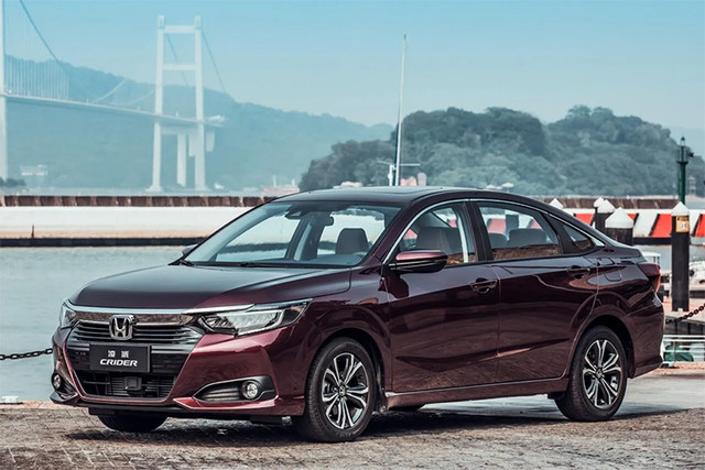 "Soi" Honda Crider 2024 từ 500 triệu đồng, bản kéo dài của Honda City GAC Honda đã chính thức trình làng chiếc xe Lingpai 2024 mới, hay còn có tên nước ngoài Crider. So với bản trước, Honda Crider 2024 mới có nhiều thay đổi ở ngoại hình cũng như bên trong khoang lái và tất nhiên, sức mạnh của động cơ cũng được nâng cấp đáng kể.