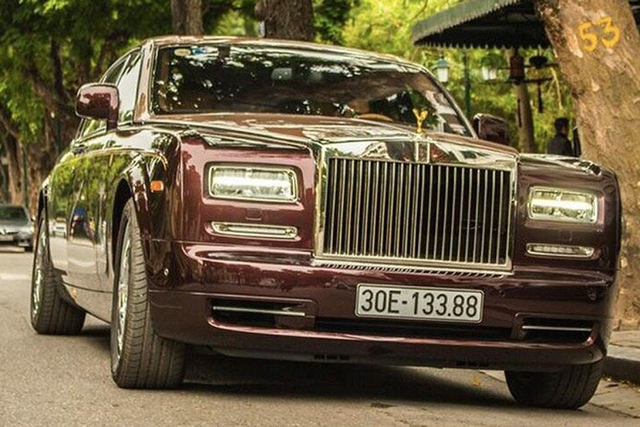 Hủy đấu giá lần 6 Rolls-Royce Phantom Lửa thiêng của Trịnh Văn Quyết - Hình 3 Huy dau gia lan 6 Rolls-Royce Phantom Lua thieng cua Trinh Van Quyet-Hinh-3