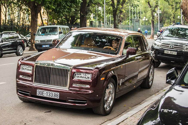 Hủy đấu giá lần 6 Rolls-Royce Phantom Lửa thiêng của Trịnh Văn Quyết - Hình 5 Huy dau gia lan 6 Rolls-Royce Phantom Lua thieng cua Trinh Van Quyet-Hinh-5