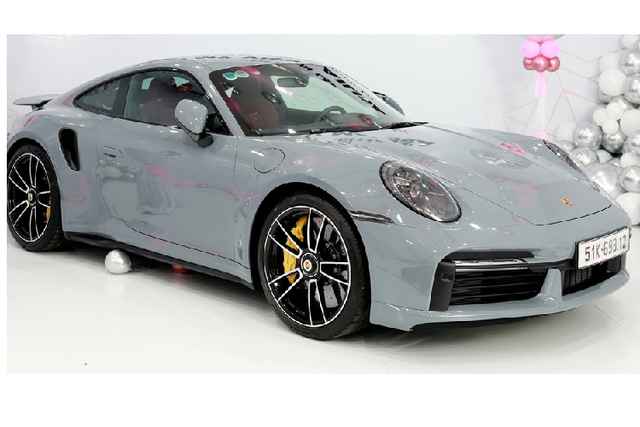 Chi tiết Porsche 911 Turbo S 992 hơn 16 tỷ của đại gia Hoàng Kim Khánh - Hình 3 Chi tiet Porsche 911 Turbo S 992 hon 16 ty cua dai gia Hoang Kim Khanh-Hinh-3