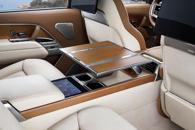 Điểm danh 10 xe sang có khoang hành khách VIP - Hình 10 Diem danh 10 xe sang co khoang hanh khach VIP-Hinh-10