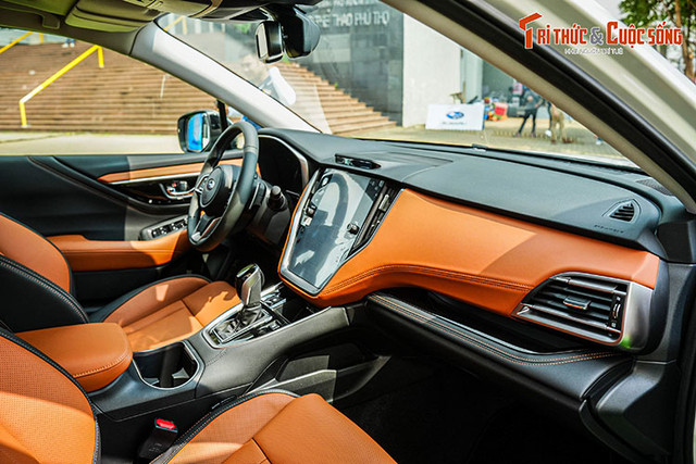 Cận cảnh Subaru Outback 2023 nâng cấp, giá hơn 2 tỷ tại Việt Nam - Hình 7 Can canh Subaru Outback 2023 nang cap, gia hon 2 ty tai Viet Nam-Hinh-7