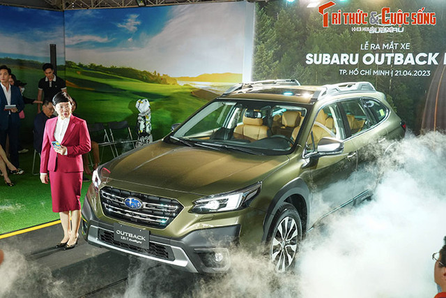 Cận cảnh Subaru Outback 2023 nâng cấp, giá hơn 2 tỷ tại Việt Nam - Hình 2 Can canh Subaru Outback 2023 nang cap, gia hon 2 ty tai Viet Nam-Hinh-2