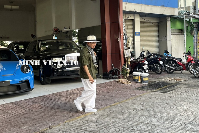 Cận cảnh Mercedes-AMG GT R hơn 11 tỷ biển đẹp nhất Việt Nam Can canh Mercedes-AMG GT R hon 11 ty bien dep nhat Viet Nam