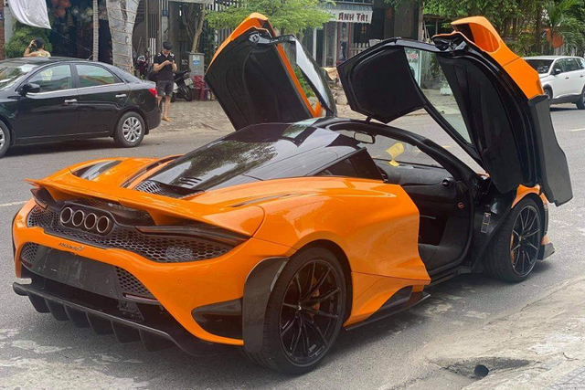 Đại gia Kiên Giang chi hơn 36 tỷ mua siêu xe McLaren 765LT - Hình 5 Dai gia Kien Giang chi hon 36 ty mua sieu xe McLaren 765LT-Hinh-5