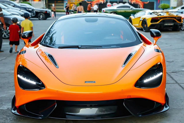 Đại gia Kiên Giang chi hơn 36 tỷ mua siêu xe McLaren 765LT - Hình 7 Dai gia Kien Giang chi hon 36 ty mua sieu xe McLaren 765LT-Hinh-7
