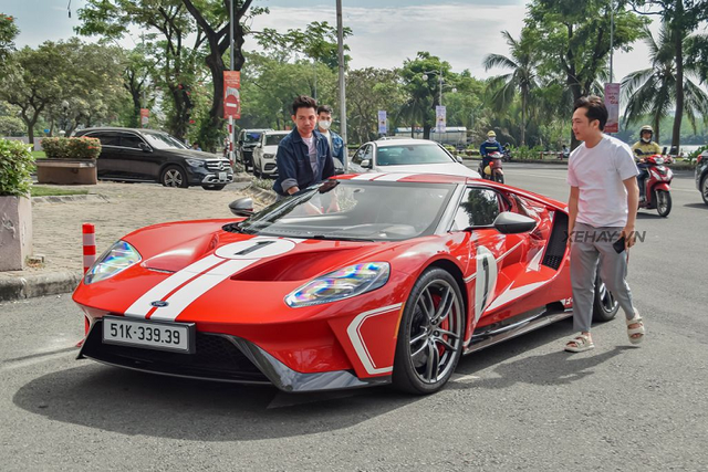 Dàn siêu xe hơn 200 trăm tỷ của Cường Đô la và Minh Nhựa - Hình 5 Dan sieu xe hon 200 tram ty cua Cuong Do la va Minh Nhua-Hinh-5