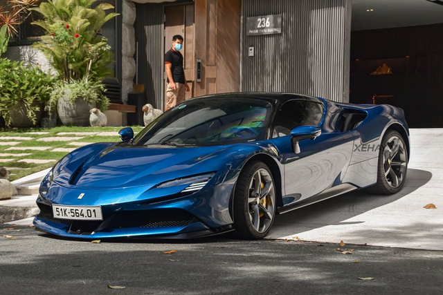 Dàn siêu xe hơn 200 trăm tỷ của Cường Đô la và Minh Nhựa - Hình 3 Dan sieu xe hon 200 tram ty cua Cuong Do la va Minh Nhua-Hinh-3