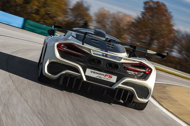 Hennessey Venom F5 Revolution bản giới hạn có giá hơn 63 tỷ đồng - Hình 12 Hennessey Venom F5 Revolution ban gioi han co gia hon 63 ty dong-Hinh-12