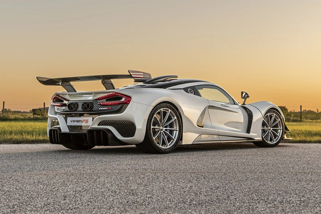 Hennessey Venom F5 Revolution bản giới hạn có giá hơn 63 tỷ đồng - Hình 2 Hennessey Venom F5 Revolution ban gioi han co gia hon 63 ty dong-Hinh-2
