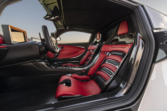 Hennessey Venom F5 Revolution bản giới hạn có giá hơn 63 tỷ đồng - Hình 8 Hennessey Venom F5 Revolution ban gioi han co gia hon 63 ty dong-Hinh-8