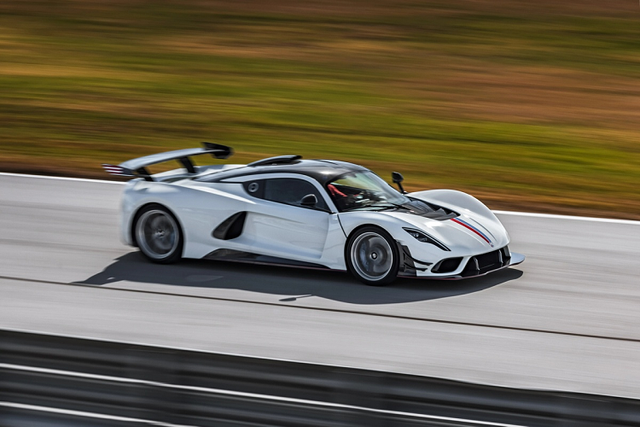 Hennessey Venom F5 Revolution bản giới hạn có giá hơn 63 tỷ đồng - Hình 13 Hennessey Venom F5 Revolution ban gioi han co gia hon 63 ty dong-Hinh-13