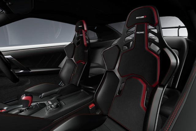 Huyền thoại Nissan GT-R nâng cấp lần thứ 9 sau 16 năm - Hình 4 Huyen thoai Nissan GT-R nang cap lan thu 9 sau 16 nam-Hinh-4