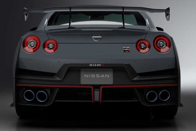 Huyền thoại Nissan GT-R nâng cấp lần thứ 9 sau 16 năm - Hình 5 Huyen thoai Nissan GT-R nang cap lan thu 9 sau 16 nam-Hinh-5