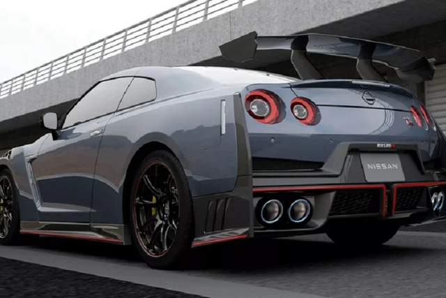 Huyền thoại Nissan GT-R nâng cấp lần thứ 9 sau 16 năm - Hình 8 Huyen thoai Nissan GT-R nang cap lan thu 9 sau 16 nam-Hinh-8