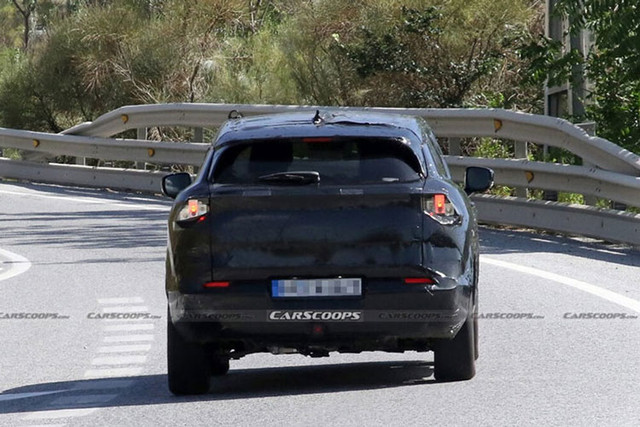 Chi tiết Suzuki eVX dưới 400 triệu đồng - Hình 5 Chi tiet Suzuki eVX duoi 400 trieu dong-Hinh-5