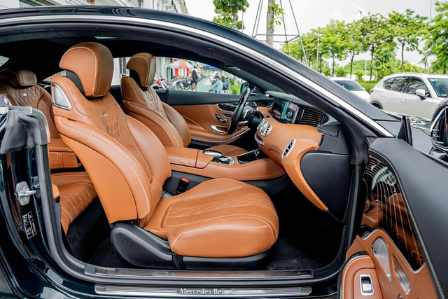 Cận cảnh Mercedes-Benz S400 Coupe 4Matic rao bán giá 4,7 tỷ đồng - Hình 3 Can canh Mercedes-Benz S400 Coupe 4Matic rao ban gia 4,7 ty dong-Hinh-3