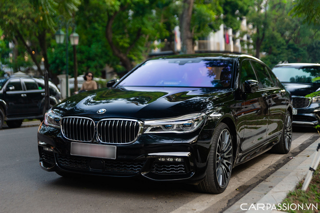 Chi tiết BMW 750Li G12 xDrive M-Sport độc nhất Việt Nam Chi tiet BMW 750Li G12 xDrive M-Sport doc nhat Viet Nam