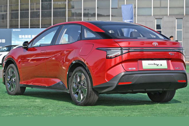 Toyota bZ3 2023 từ 650 triệu đồng tại Trung Quốc - Hình 4 Toyota bZ3 2023 tu 650 trieu dong tai Trung Quoc-Hinh-4