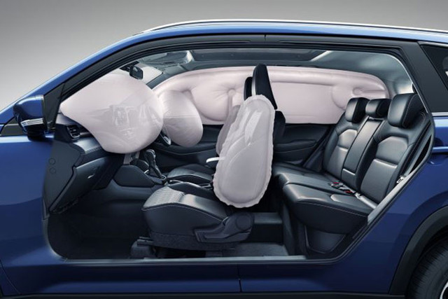 Suzuki Grand Vitara 2023 chỉ từ 300 triệu đồng có gì? - Hình 9 Suzuki Grand Vitara 2023 chi tu 300 trieu dong co gi?-Hinh-9