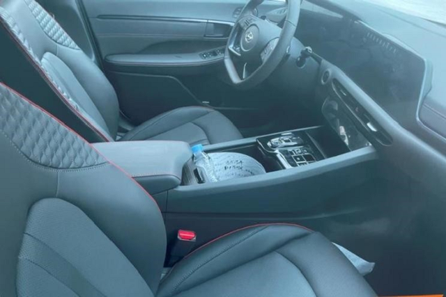 Chi tiết SUV cỡ C cho dân chơi off-road - Hình 9 Chi tiet SUV co C cho dan choi off-road-Hinh-9