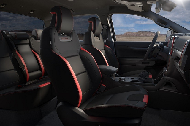 Bán tải Ford Ranger Raptor 2023 về Việt Nam gần 1,3 tỷ đồng - Hình 5 Ban tai Ford Ranger Raptor 2023 ve Viet Nam gan 1,3 ty dong-Hinh-5