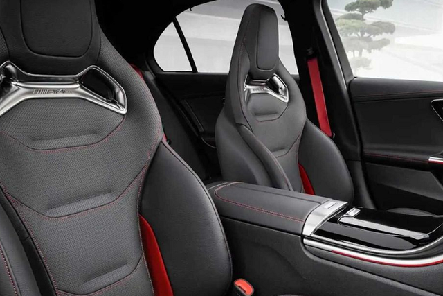 Chi tiết Mercedes-AMG C43 2023 1,4 tỷ đồng - Hình 13 Chi tiet Mercedes-AMG C43 2023 1,4 ty dong-Hinh-13