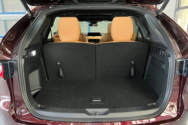 Mazda CX-90 giá rẻ như Hyundai Palisade ở Việt Nam - Hình 10 Mazda CX-90 gia re nhu Hyundai Palisade o Viet Nam-Hinh-10