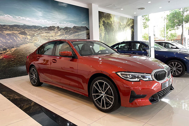 BMW 3-Series tại Việt Nam đang rẻ hơn Toyota Camry? - Hình 9 BMW 3-Series tai Viet Nam dang re hon Toyota Camry?-Hinh-9