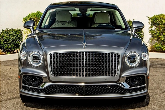 Điểm danh 10 xe sang có khoang hành khách VIP - Hình 17 Diem danh 10 xe sang co khoang hanh khach VIP-Hinh-17