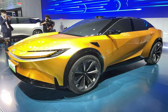 Toyota bZ Sport tại Trung Quốc "nhái" cả Ferrari lẫn Aston Martin? Toyota bZ Sport tai Trung Quoc