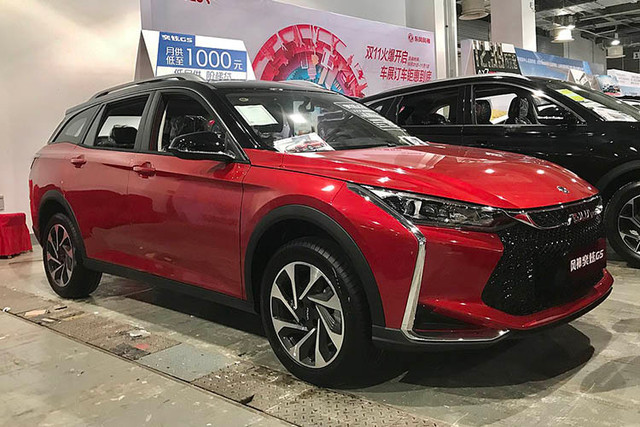 Crossover “ngon rẻ” Fengshen Yixuan GS từ 295 triệu đồng tại Trung Quốc - Hình 11 Crossover “ngon re” Fengshen Yixuan GS tu 295 trieu dong tai Trung Quoc-Hinh-11
