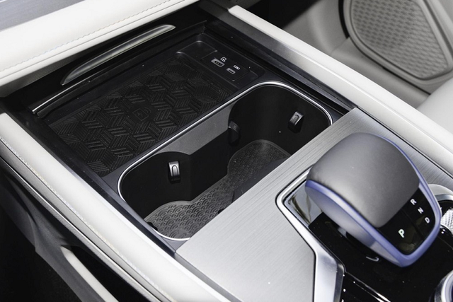 Chery Tiggo 8 Pro từ 548 triệu đồng sắp về Việt Nam "nhái" Lexus - Hình 10 Chery Tiggo 8 Pro tu 548 trieu dong sap ve Viet Nam