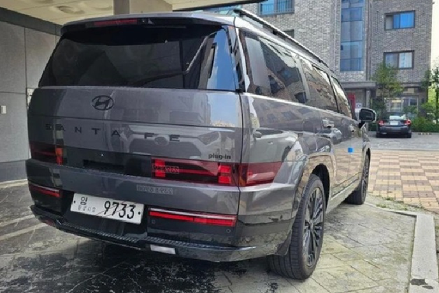 “Soi” chi tiết Hyundai SantaFe 2024 bản hybrid tiết kiệm nhiên liệu - Hình 3 “Soi” chi tiet Hyundai SantaFe 2024 ban hybrid tiet kiem nhien lieu-Hinh-3