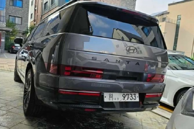 “Soi” chi tiết Hyundai SantaFe 2024 bản hybrid tiết kiệm nhiên liệu - Hình 6 “Soi” chi tiet Hyundai SantaFe 2024 ban hybrid tiet kiem nhien lieu-Hinh-6