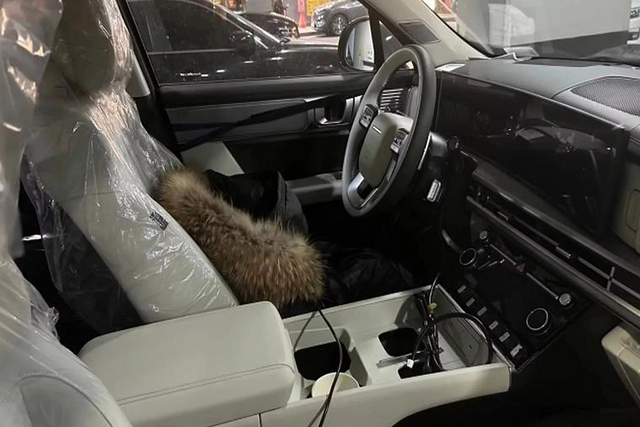 Tận thấy Hyundai SantaFe 2024 'bằng xương, bằng thịt' - Hình 5 Tan thay Hyundai SantaFe 2024 'bang xuong, bang thit'-Hinh-5