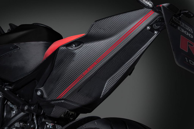 Chồng Đoàn Di Băng chi hơn 2,2 tỷ tậu KTM Brabus 1300 R siêu hiếm - Hình 11 Chong Doan Di Bang chi hon 2,2 ty tau KTM Brabus 1300 R sieu hiem-Hinh-11